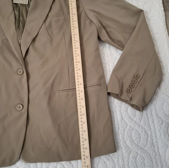 Meshki Simone Lined Oversized Blazer Button Olive Jacket Size Medium New - Picture 8 of 16